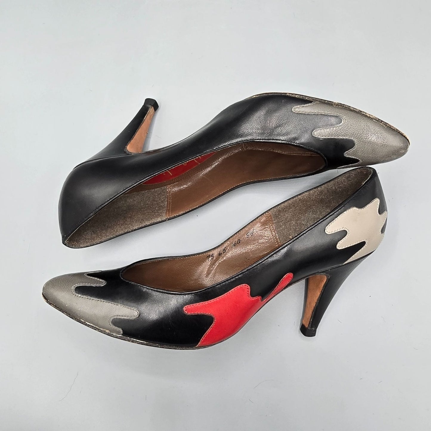 Vintage 1980s Bill Valentine Drip-Appliqué Black/Red/Gray Leather Pumps (7.5B)