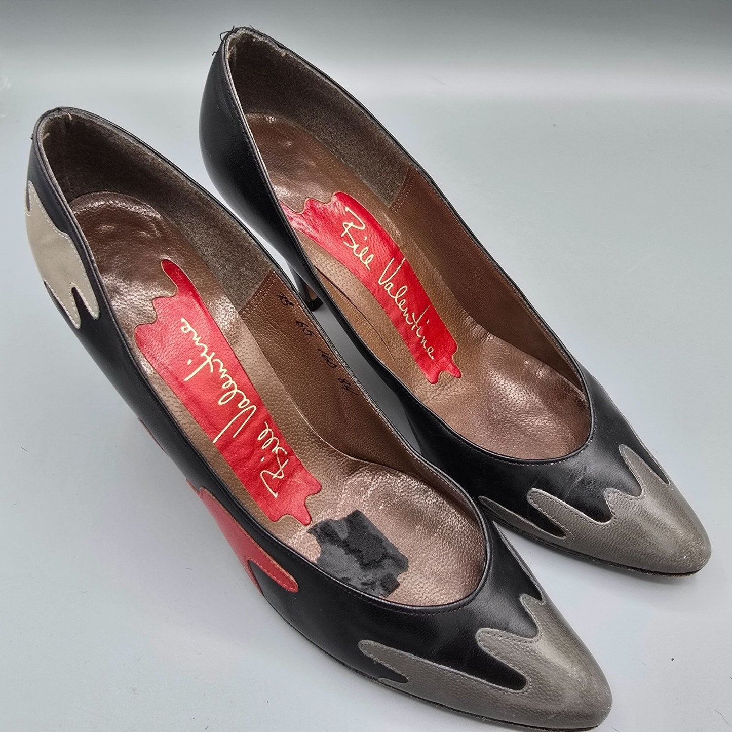 Vintage 1980s Bill Valentine Drip-Appliqué Black/Red/Gray Leather Pumps (7.5B)