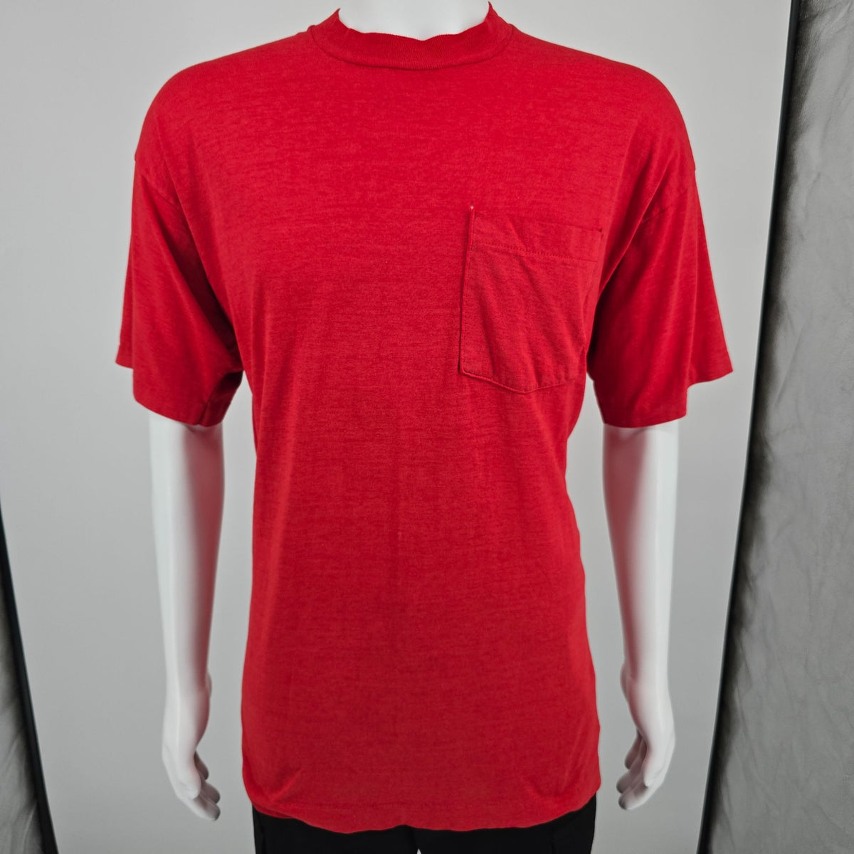 Distressed Vintage 1990s Drink's Saloon Brownstown Township Pocket T-Shirt (XL)