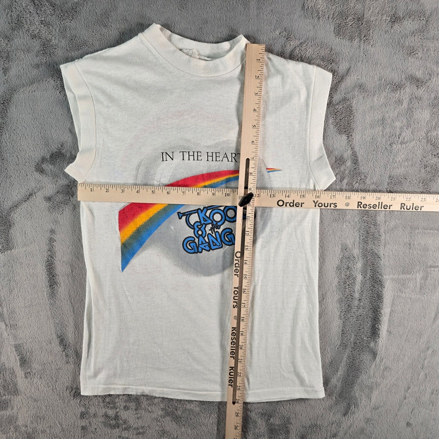 Vintage 1985 Kool & The Gang In The Heart of America Sleeveless T-Shirt (XS)