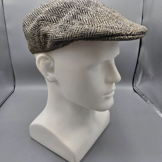 Vintage 1970s Harris Tweed Made in Scotland Herringbone Wool Flat Cap (US 7 1/8)