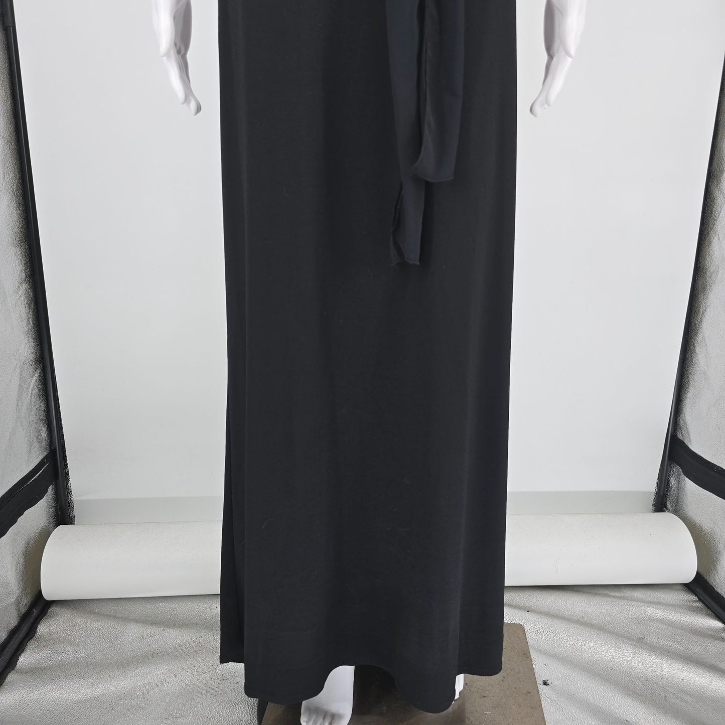 Vintage Y2K City Triangles Slinky Black Halter Maxi Prom/Formal Dress (S)