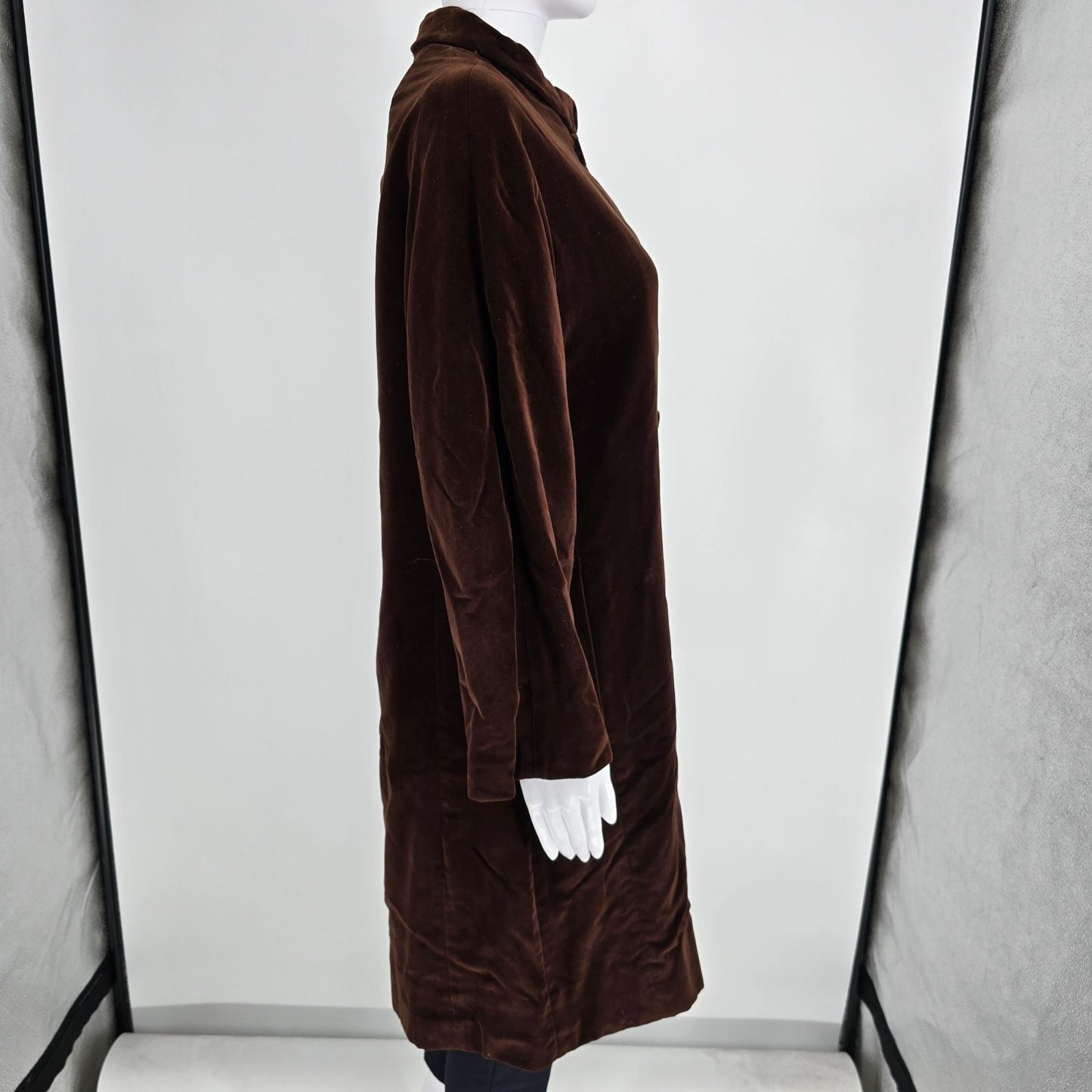 Vintage 1960s Lawrence of London Fabric by Crompton Brown Velveteen Coat (M)