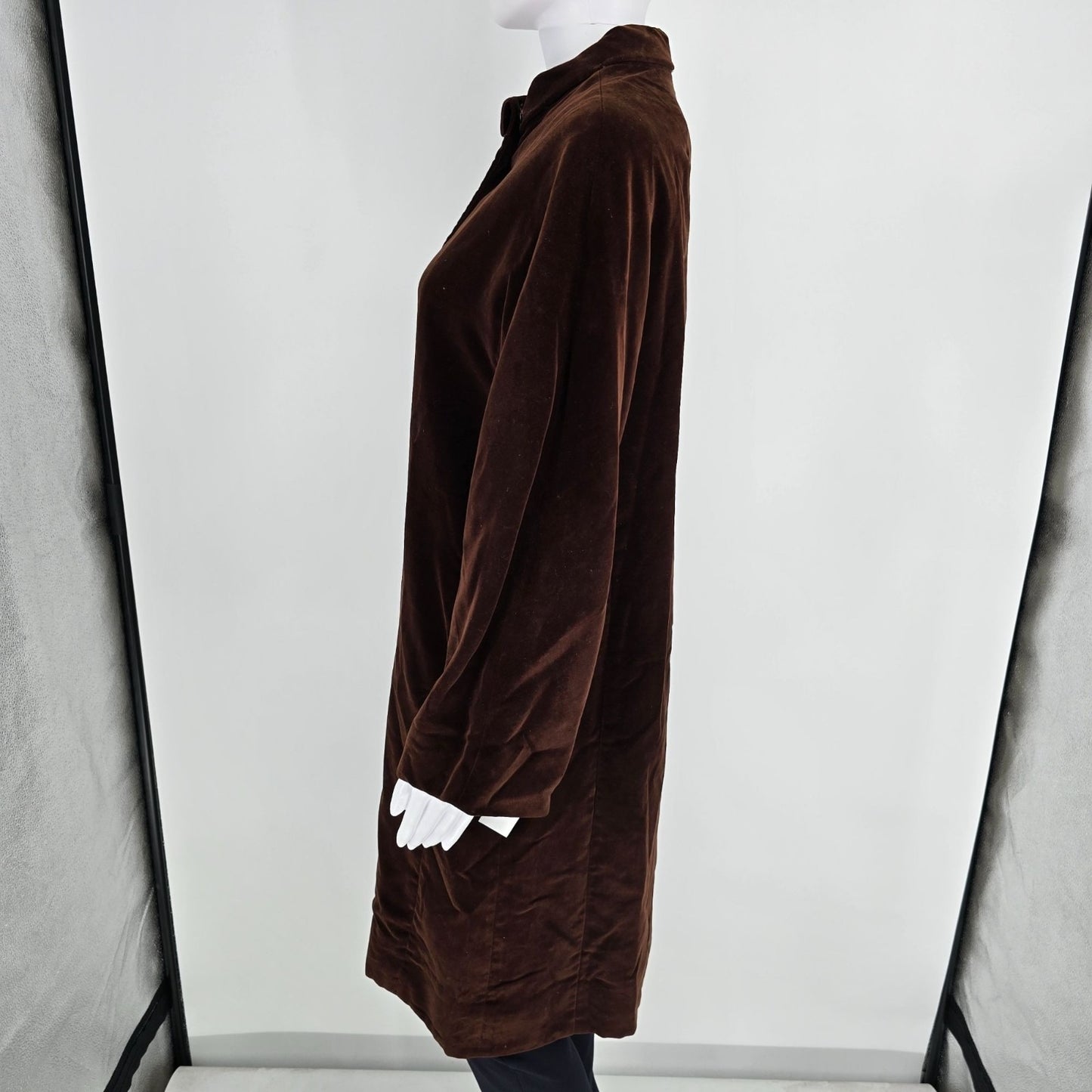 Vintage 1960s Lawrence of London Fabric by Crompton Brown Velveteen Coat (M)