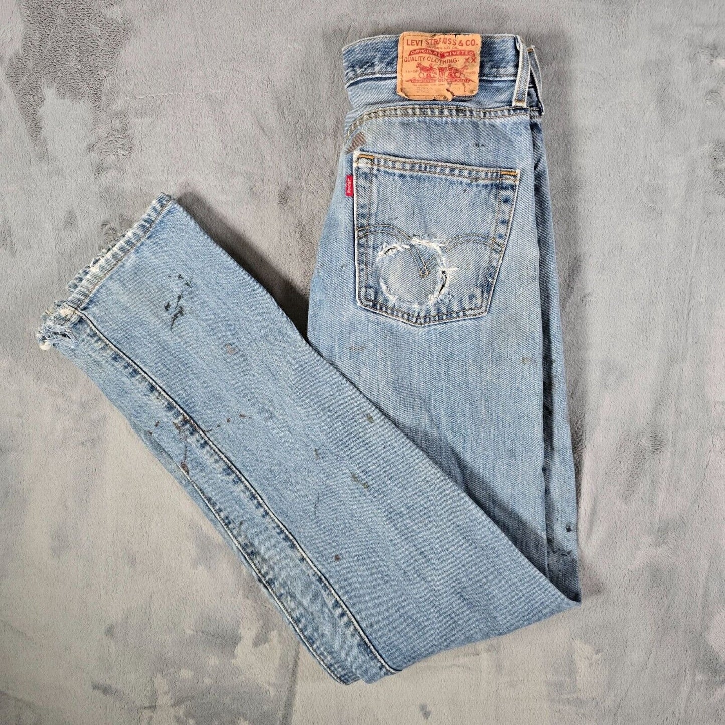 2008 Thrashed Levi's 501-0193 Medium Stonewash Denim Blue Jeans (28x36)