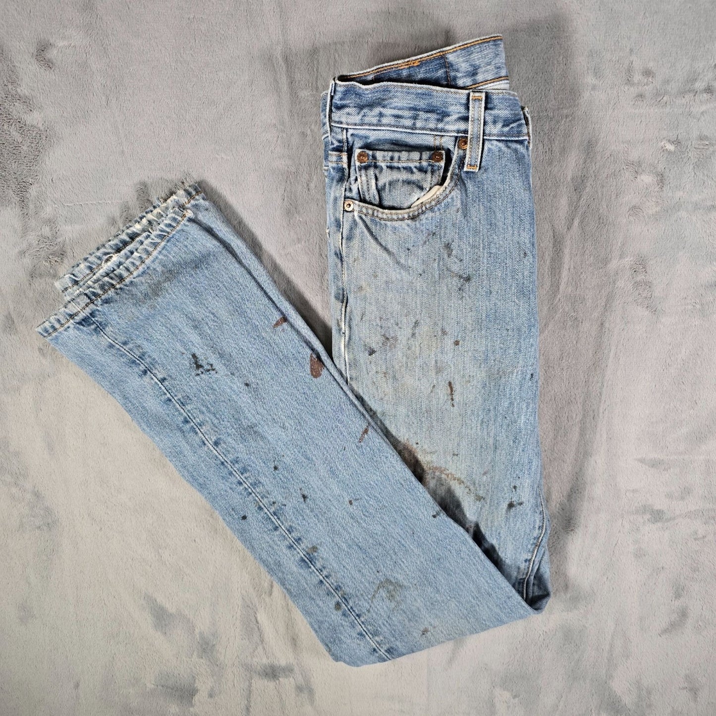 2008 Thrashed Levi's 501-0193 Medium Stonewash Denim Blue Jeans (28x36)