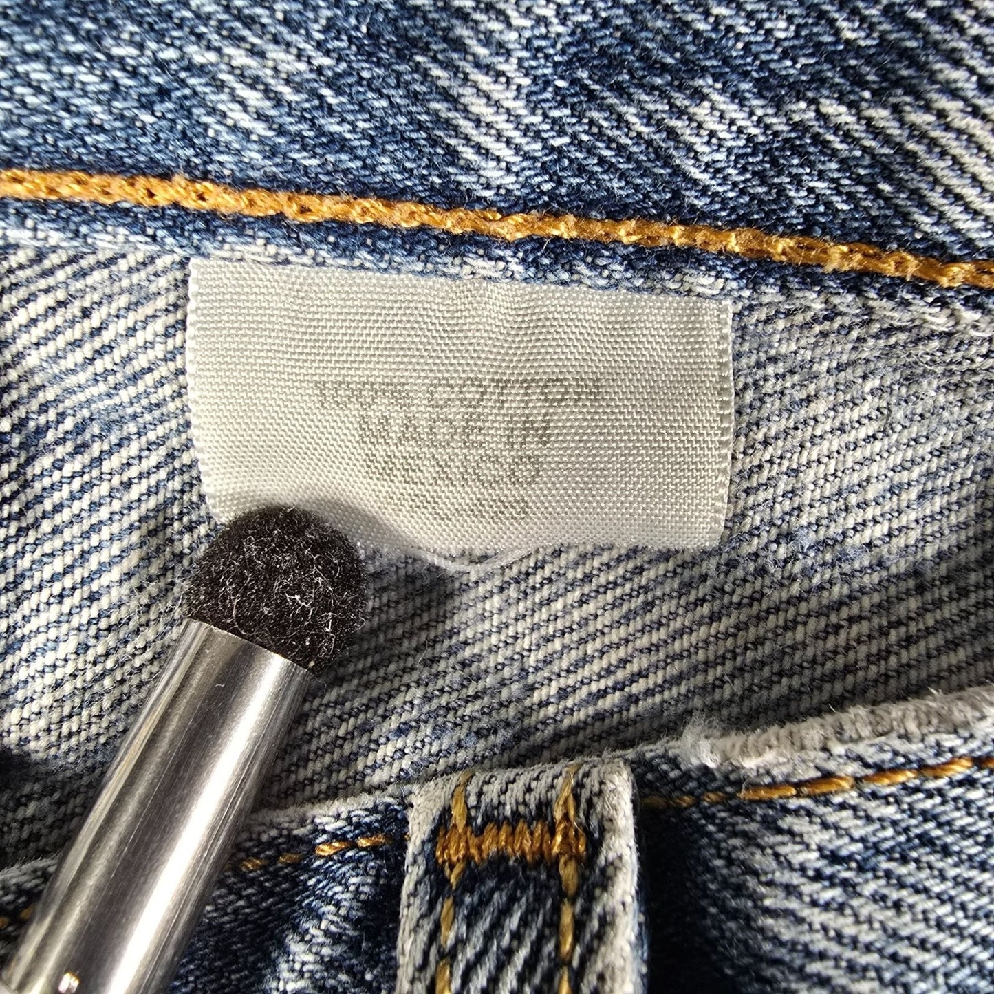 2008 Thrashed Levi's 501-0193 Medium Stonewash Denim Blue Jeans (28x36)