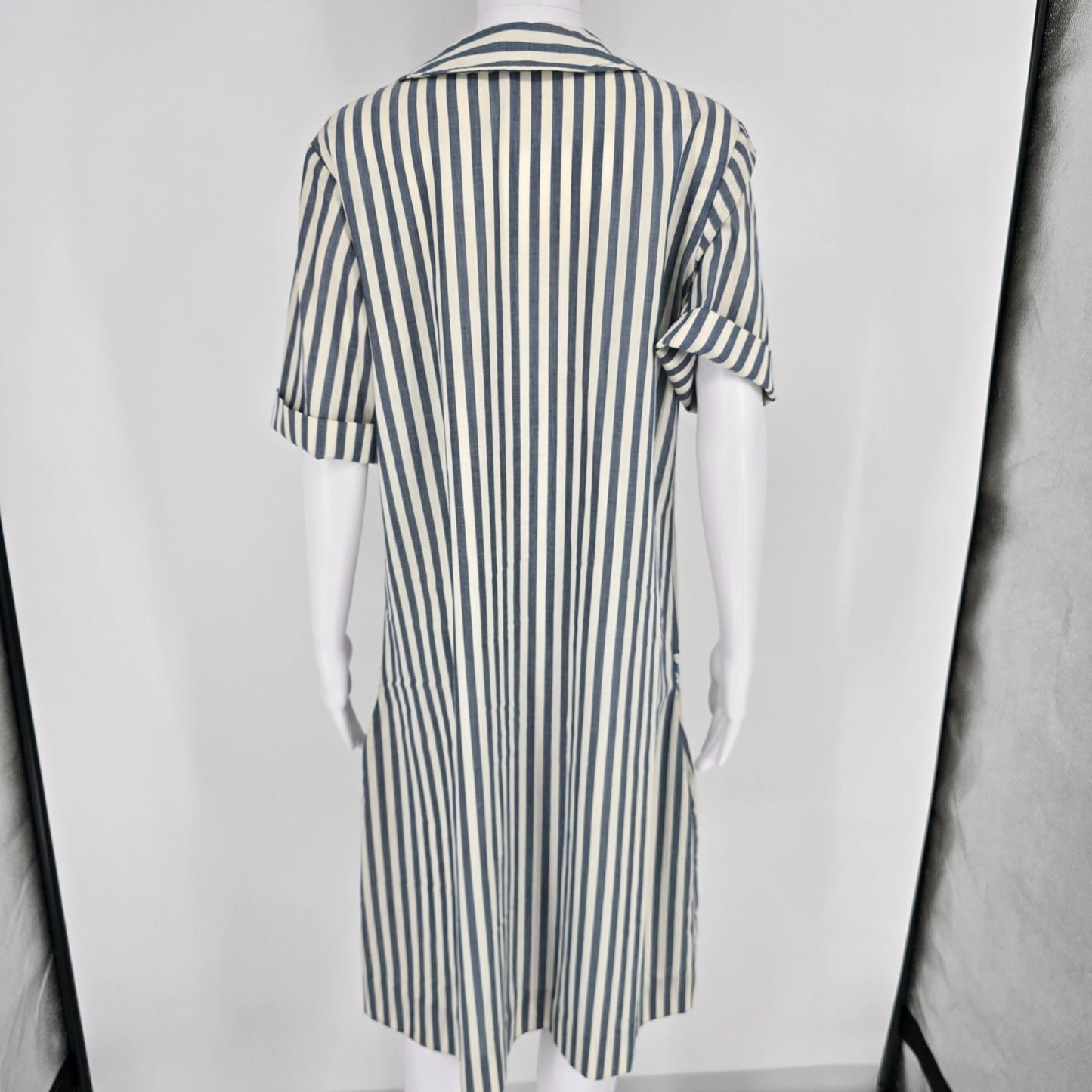 Vintage 1960s Unbranded Blue & White Striped Peter Pan Collar Shirt Dress (L)