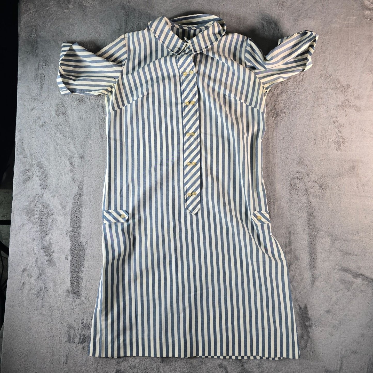 Vintage 1960s Unbranded Blue & White Striped Peter Pan Collar Shirt Dress (L)