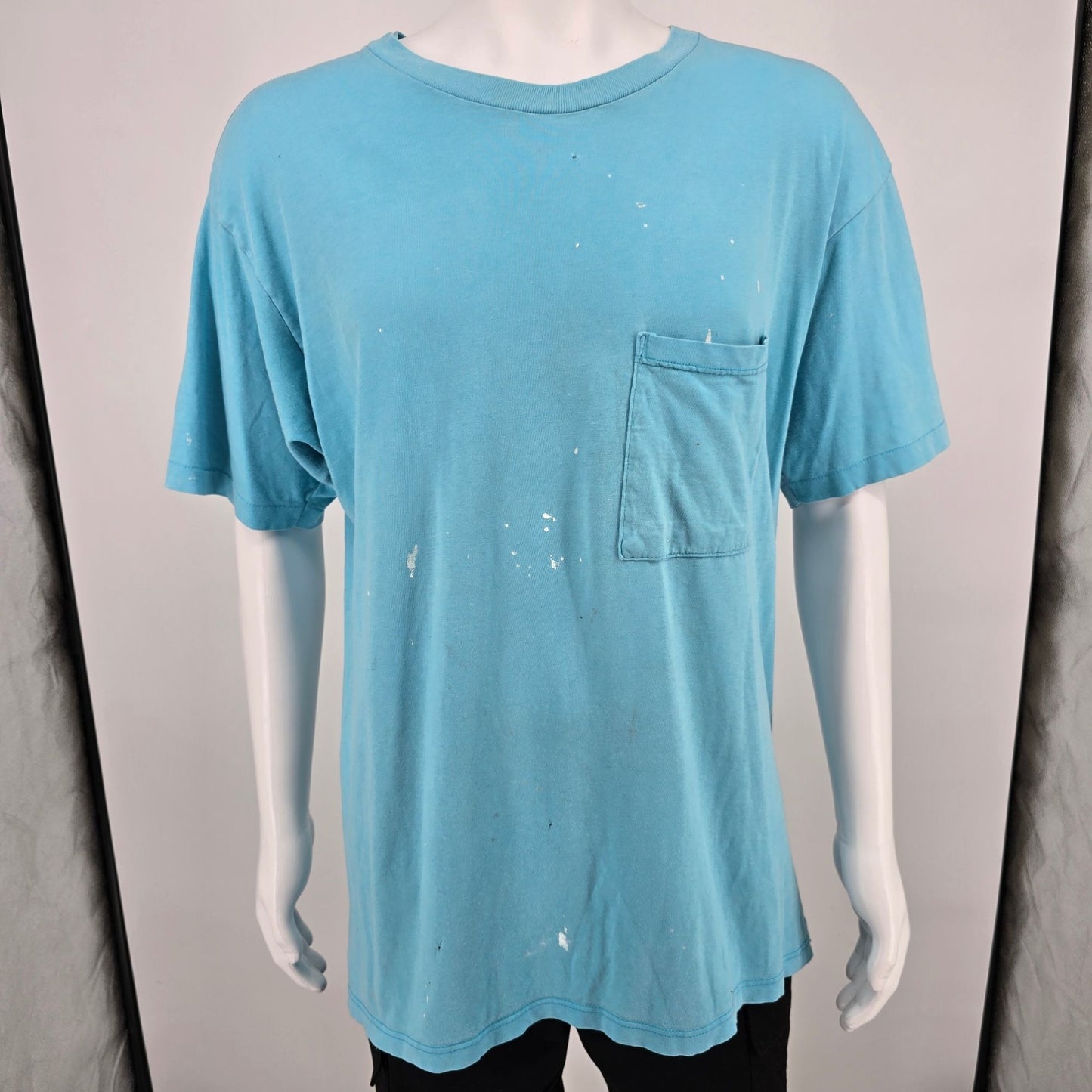 Distressed Vintage 1990s Blank Paint Splatter Sky Blue Pocket T-Shirt (L/XL)