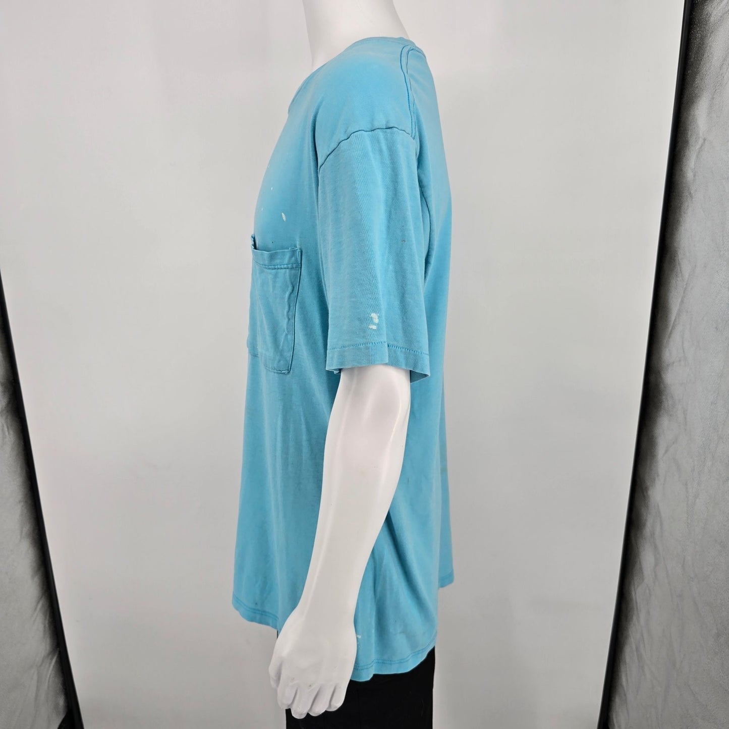 Distressed Vintage 1990s Blank Paint Splatter Sky Blue Pocket T-Shirt (L/XL)