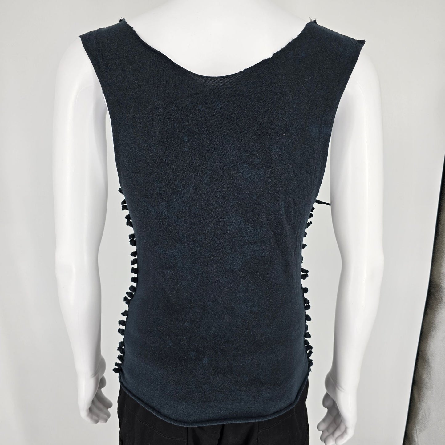 Distressed 2010s New York Motorcycle Club DIY Knotted Side Cut Tank Top (XS/S)