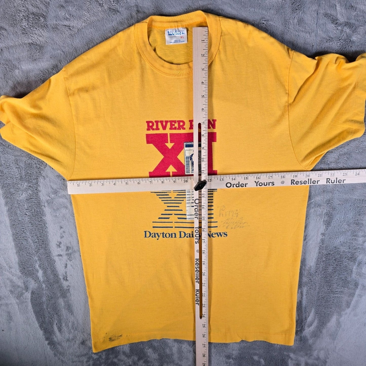Vintage 1988 Dayton Daily News River Run XI Autographed Yellow T-Shirt (M)