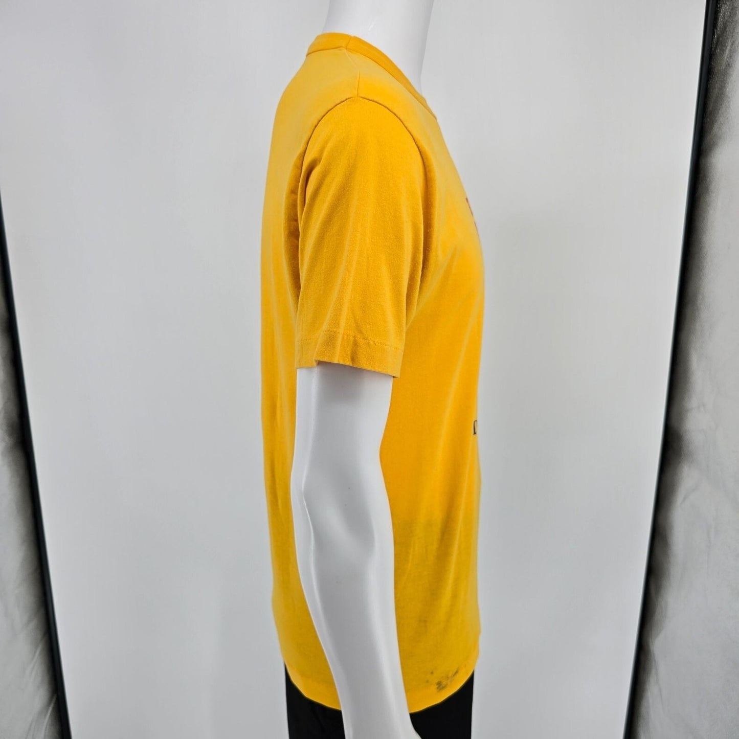 Vintage 1988 Dayton Daily News River Run XI Autographed Yellow T-Shirt (M)