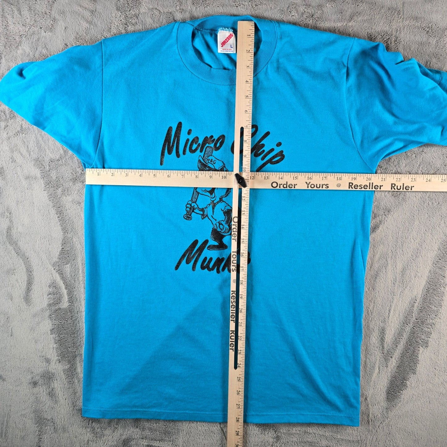 Vintage 1990s Jerzees Proctor & Gamble Micro Chip Munks #13 Teal T-Shirt (M/L)