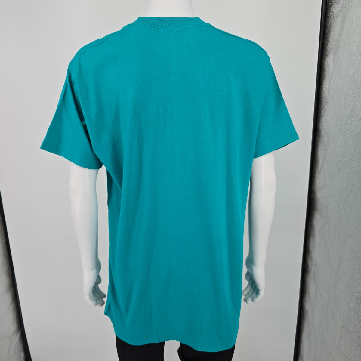 Vintage 1990s Fruit of the Loom Maui Hawaii Embroidered Beach Icon T-Shirt (XL)