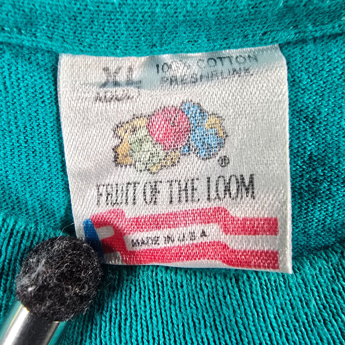 Vintage 1990s Fruit of the Loom Maui Hawaii Embroidered Beach Icon T-Shirt (XL)