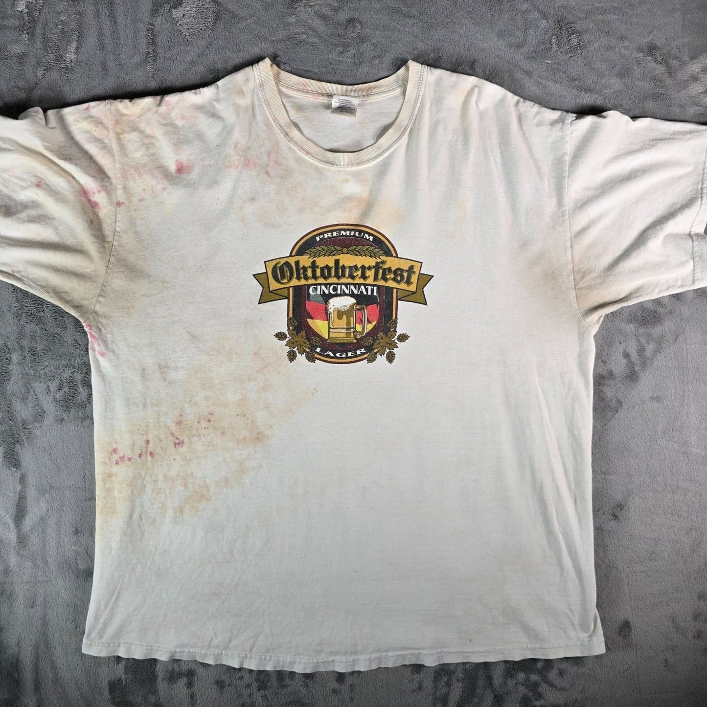 Thrashed Early 2010s Gildan Cincinnati Oktoberfest Premium Lager T-Shirt (2XL)