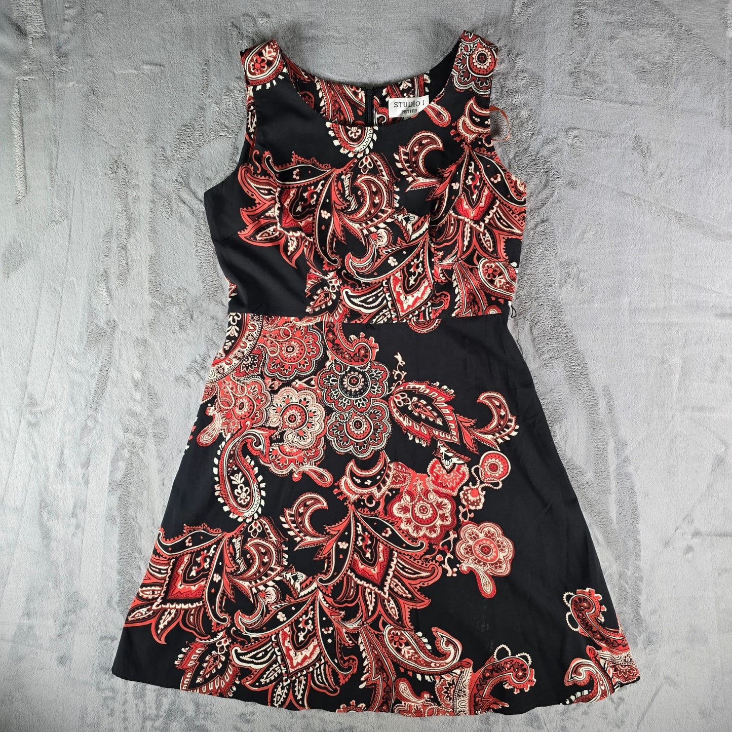 Vintage Y2K Studio I Petite Black and Red Paisley Sleeveless Dress (Size 10P)
