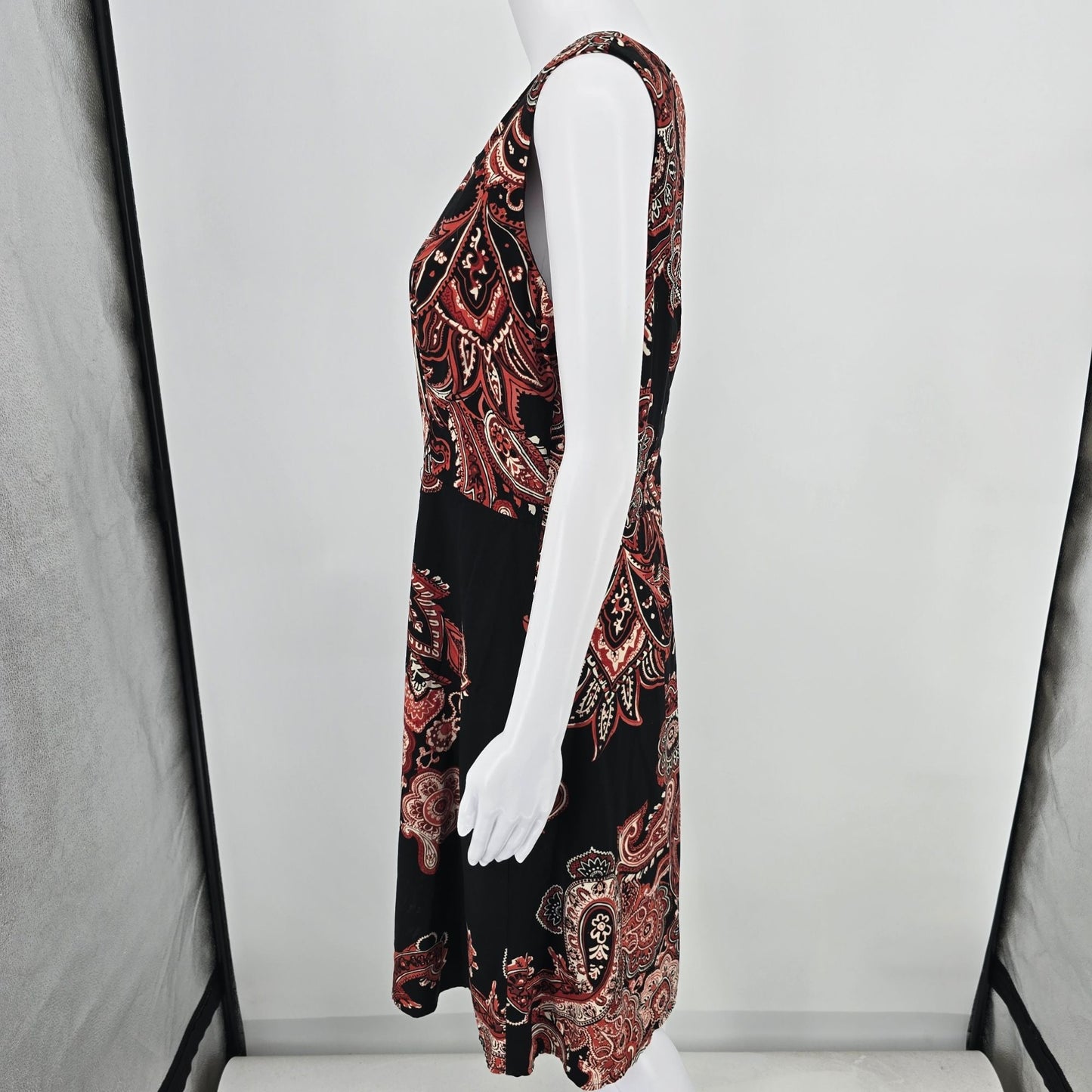 Vintage Y2K Studio I Petite Black and Red Paisley Sleeveless Dress (Size 10P)