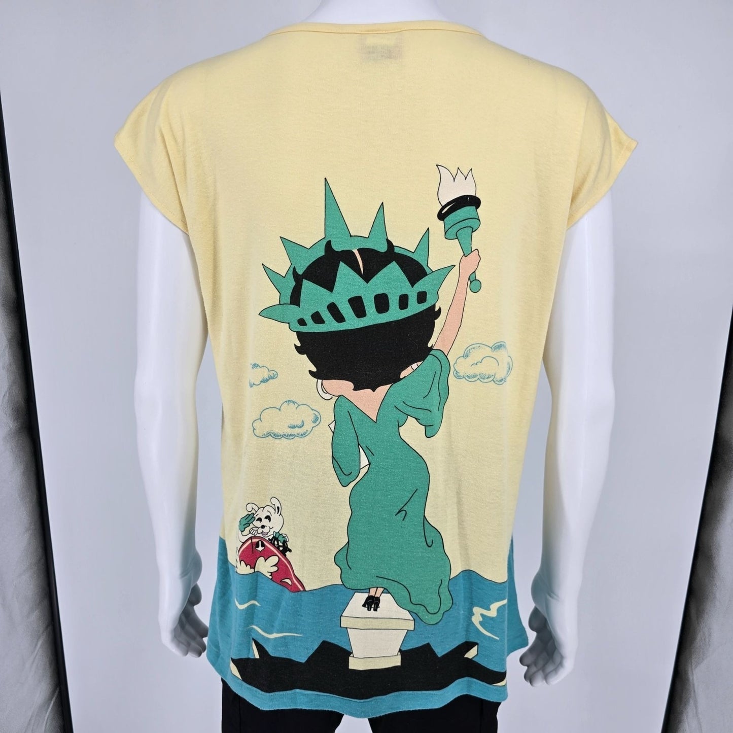 Vintage 1980s B.J. Frog Betty Boop Statute of Liberty All Over Print T-Shirt (L)