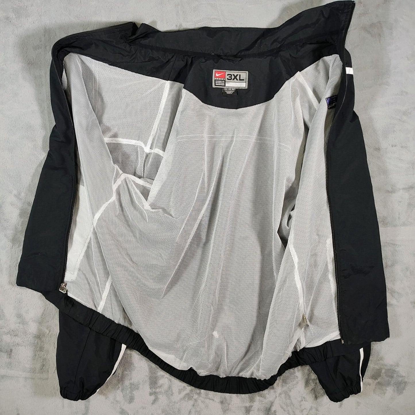 Nike Team "Western Basketball" Black & White Full-Zip Windbreaker Jacket (3XL)