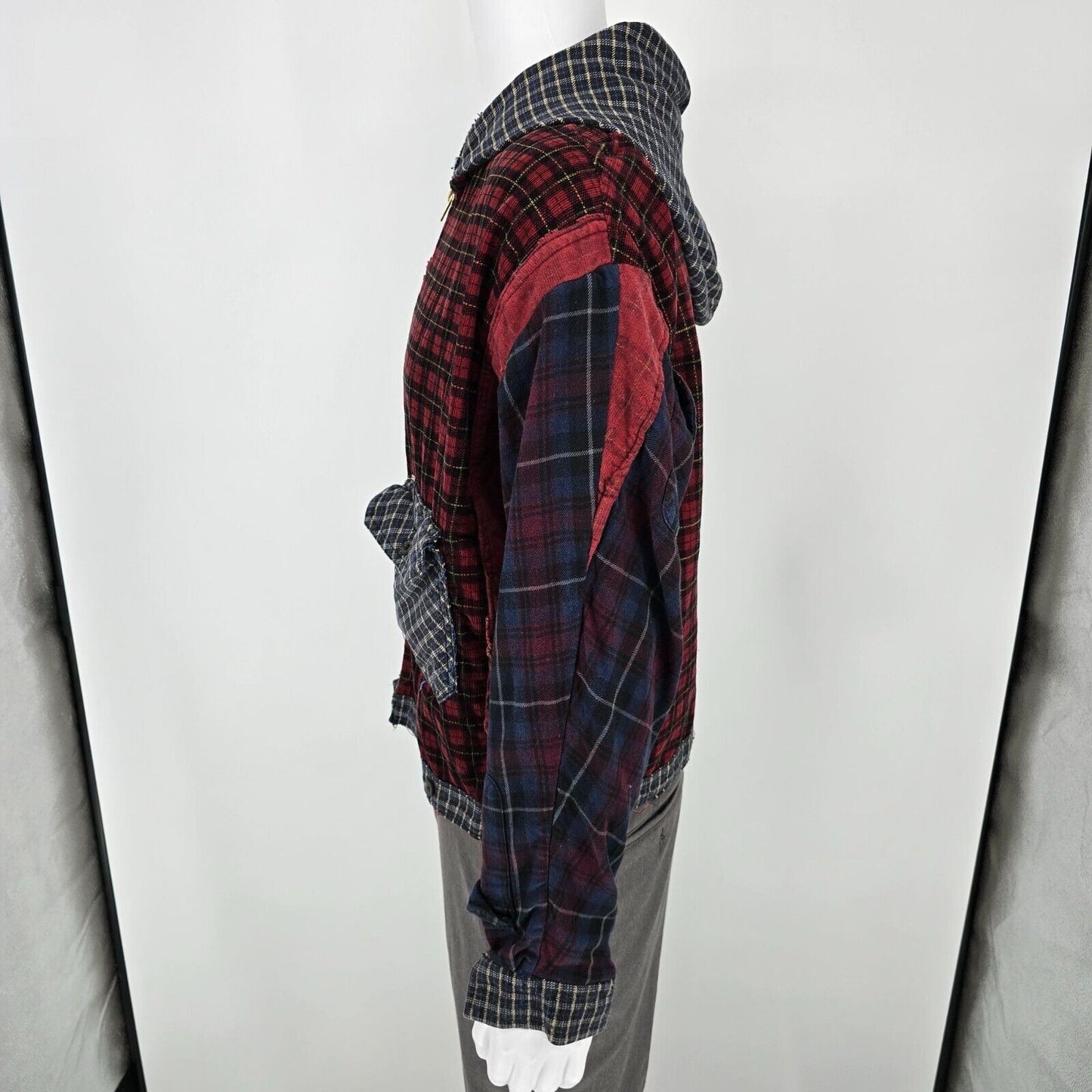 Vintage Thrashed 1990s Badge Patchwork Plaid Hooded Cropped Grunge Jacket (L)