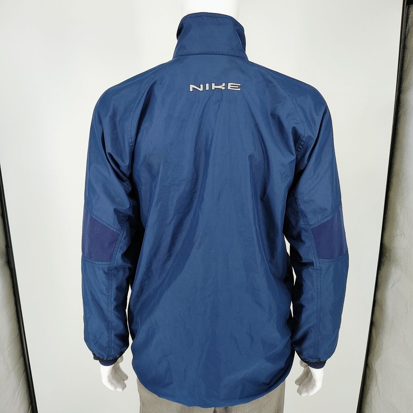 Nike Mens Blue Mesh-Lined Full-Zip Three Pocket Windbreaker Jacket (Medium)