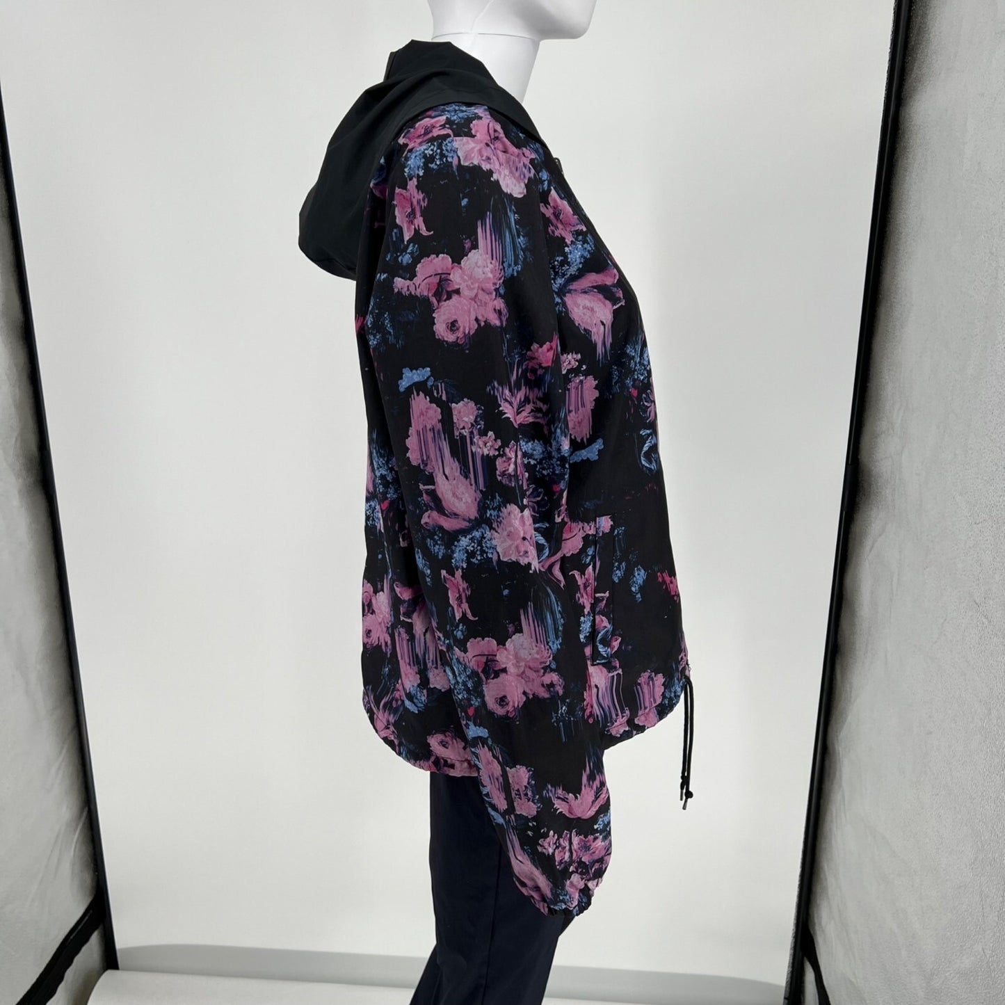 Vans Women's Mercy Black and Floral Reversible Hooded Jacket (Medium)