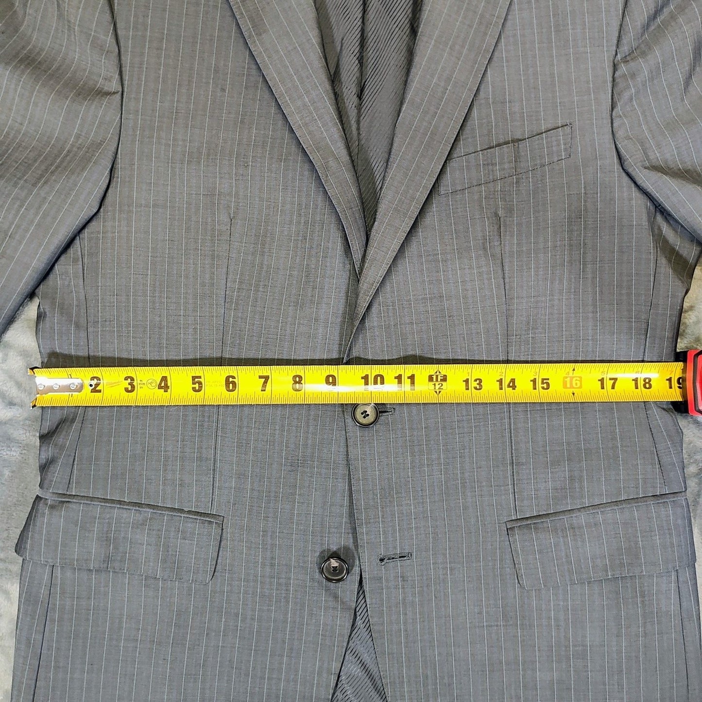 Boss Hugo Boss The James4/Sharp6 Gray with Blue Chalk Stripes Suit Jacket (38R)