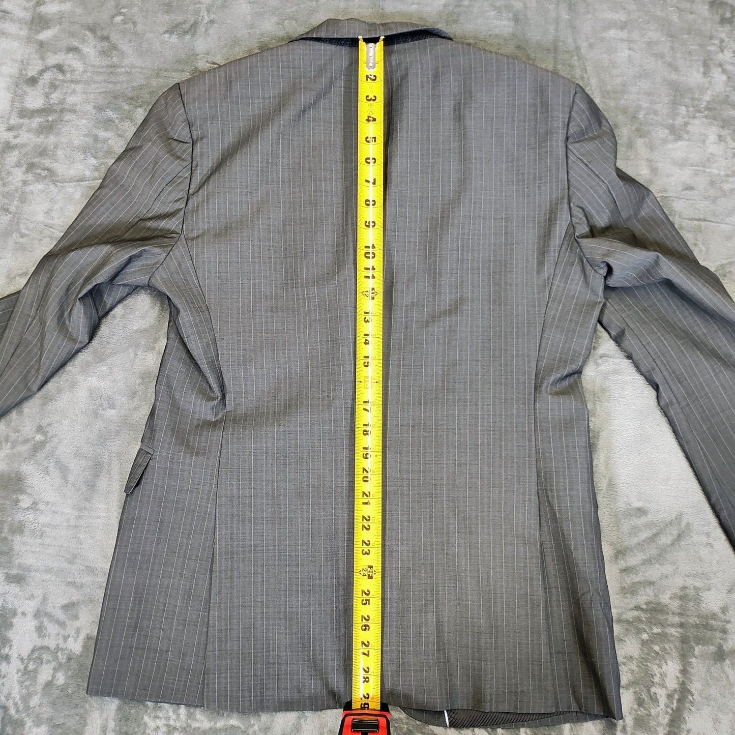 Boss Hugo Boss The James4/Sharp6 Gray with Blue Chalk Stripes Suit Jacket (38R)