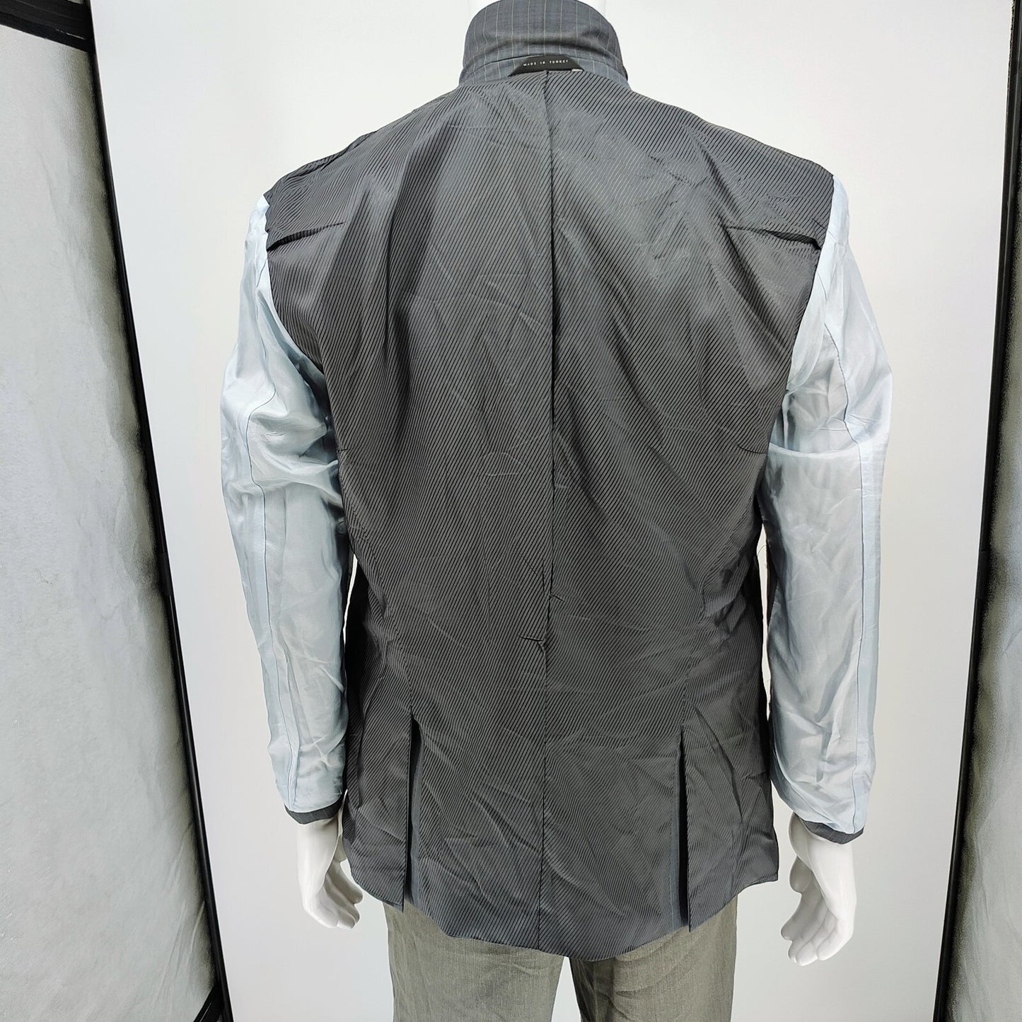 Boss Hugo Boss The James4/Sharp6 Gray with Blue Chalk Stripes Suit Jacket (38R)