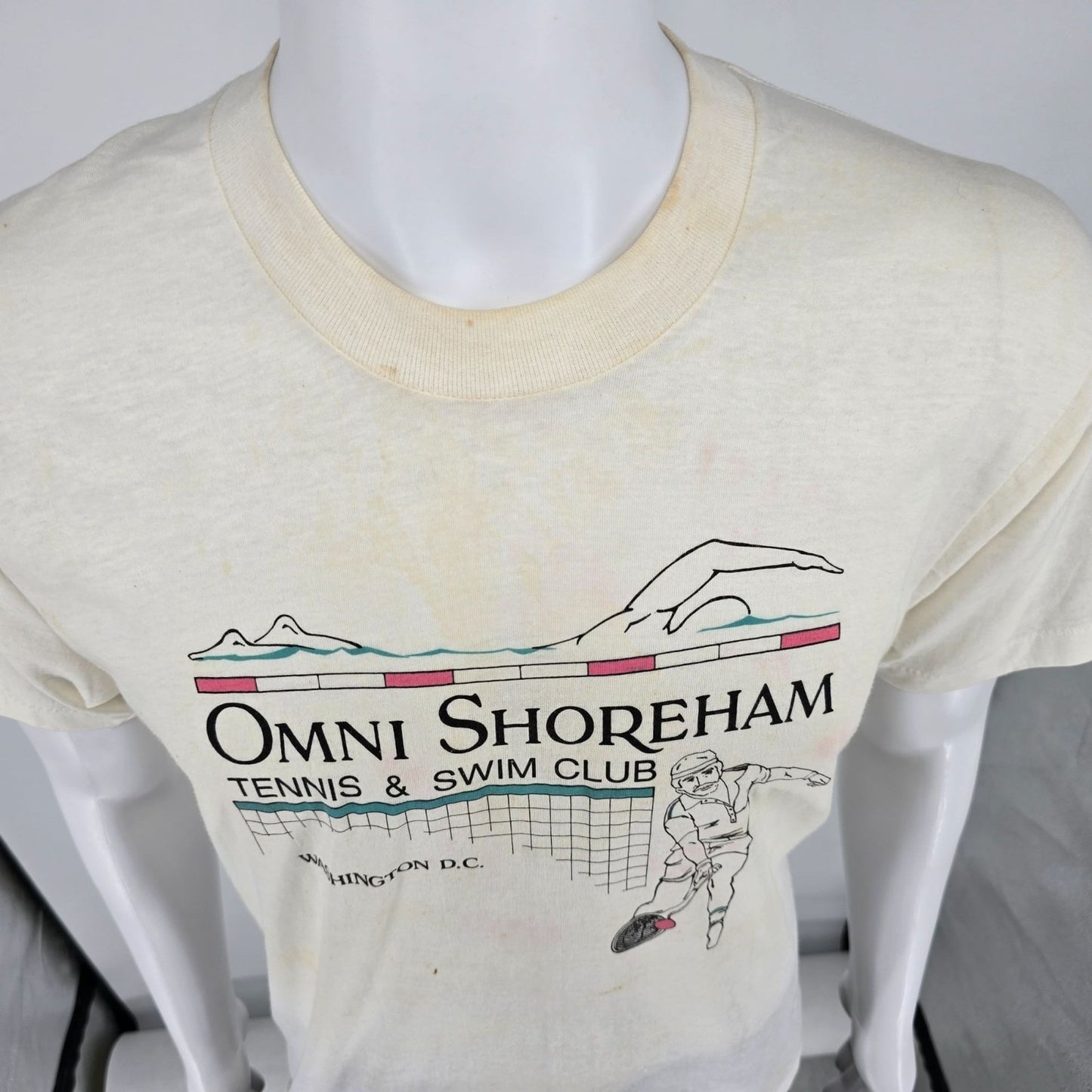 Vintage 1980s Omni Shoreham Tennis & Swim Club Washington D.C. T-Shirt (M/L)