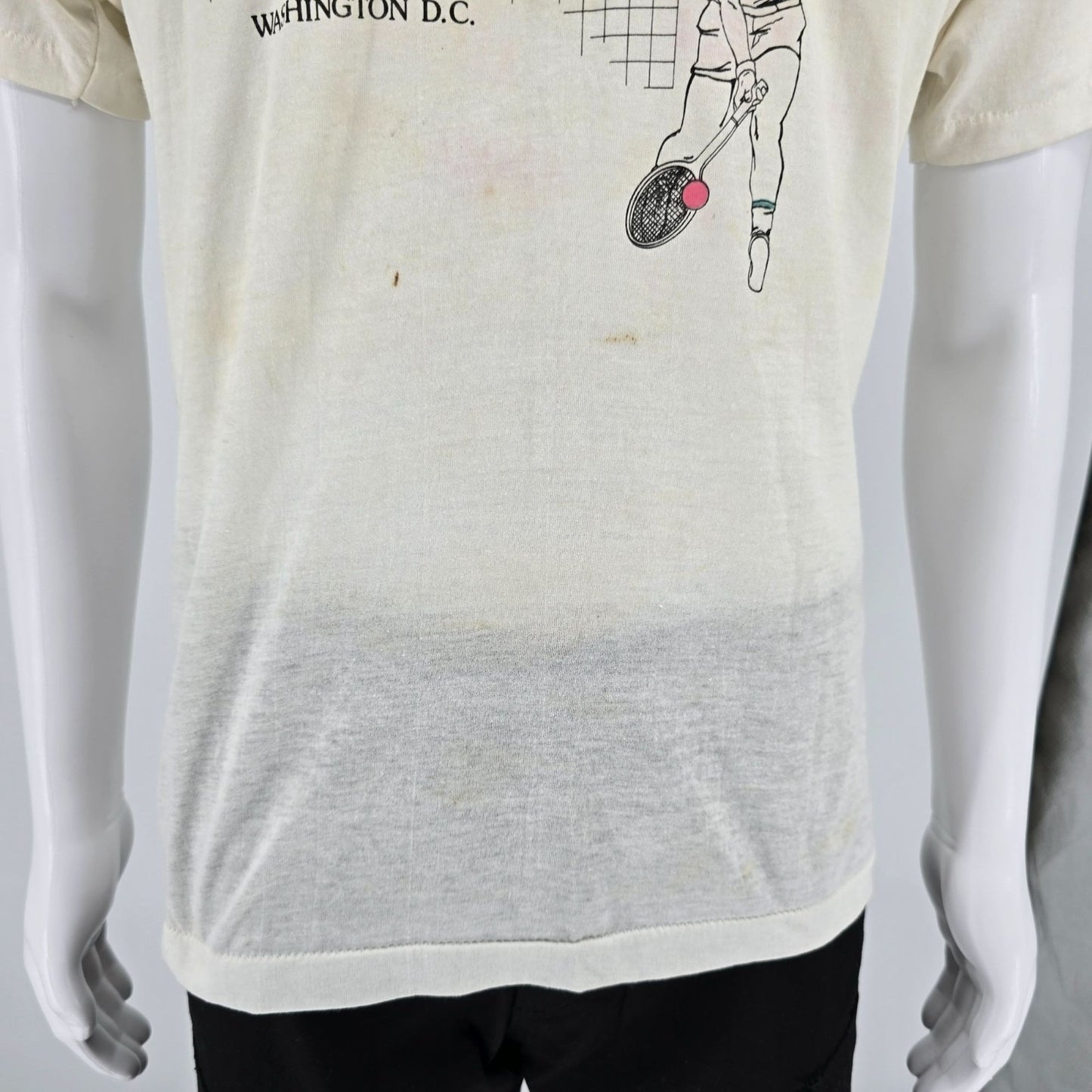 Vintage 1980s Omni Shoreham Tennis & Swim Club Washington D.C. T-Shirt (M/L)