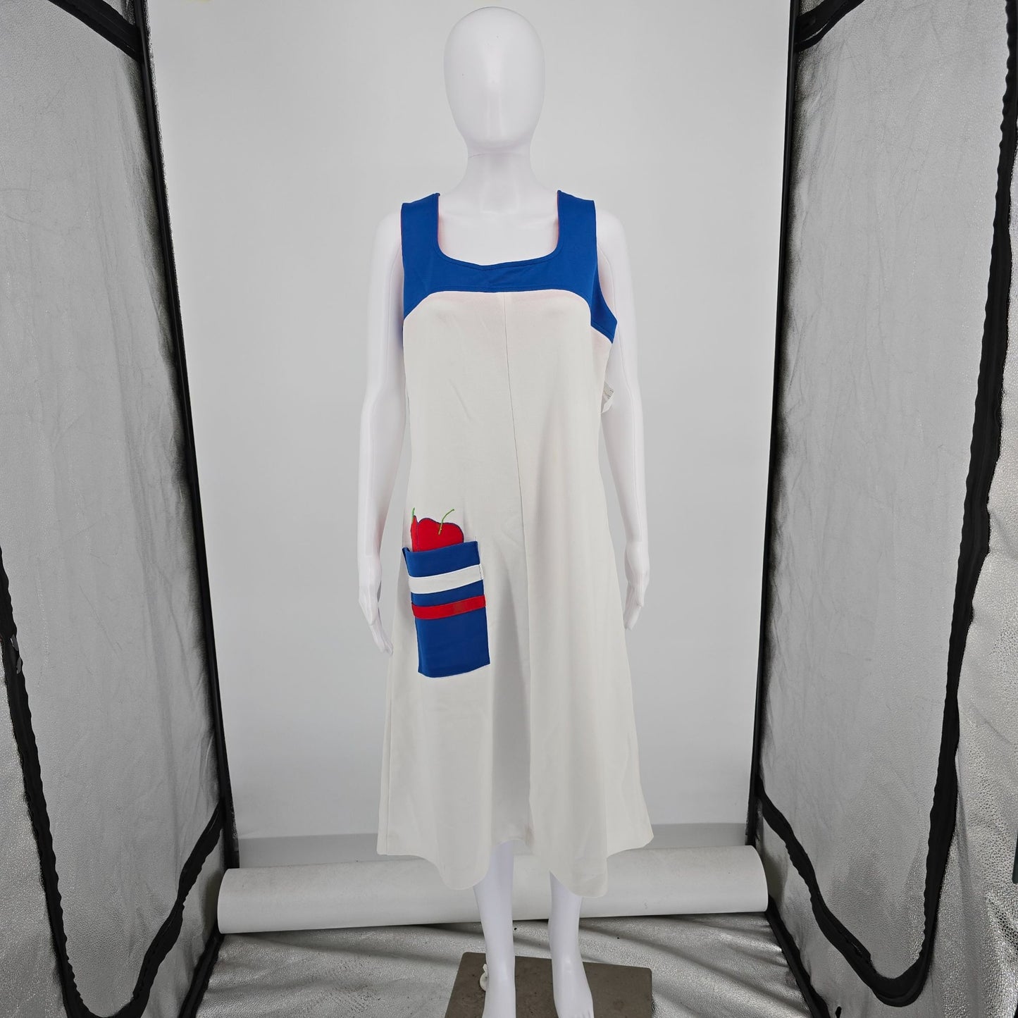 Vintage 1970s Flutterbye Apple Applique A-Line Knit Midi Teacher Dress (L)