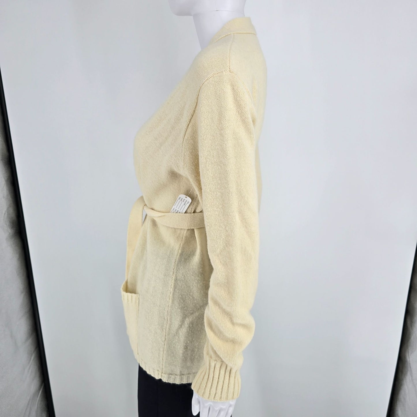 Vintage 1970s Unbranded Cream Knit Open-Front Belted Cardigan Sweater (L)