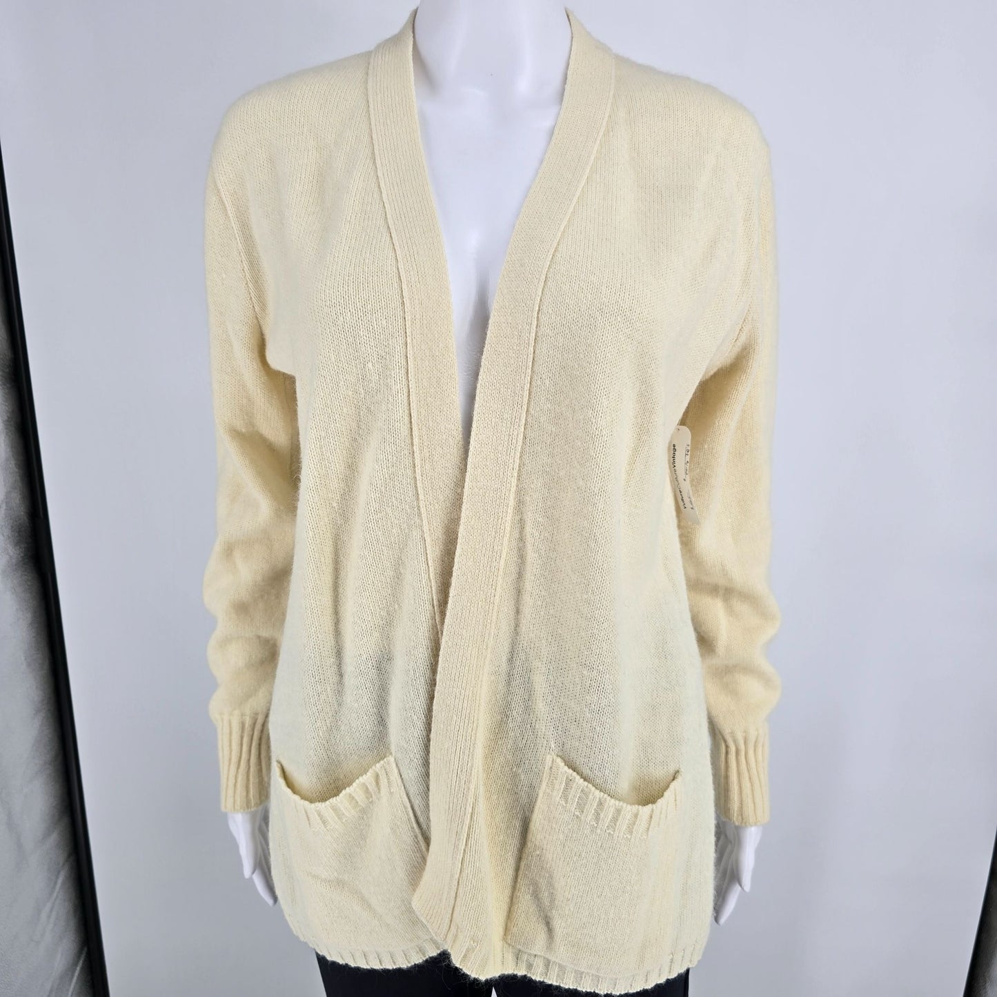 Vintage 1970s Unbranded Cream Knit Open-Front Belted Cardigan Sweater (L)
