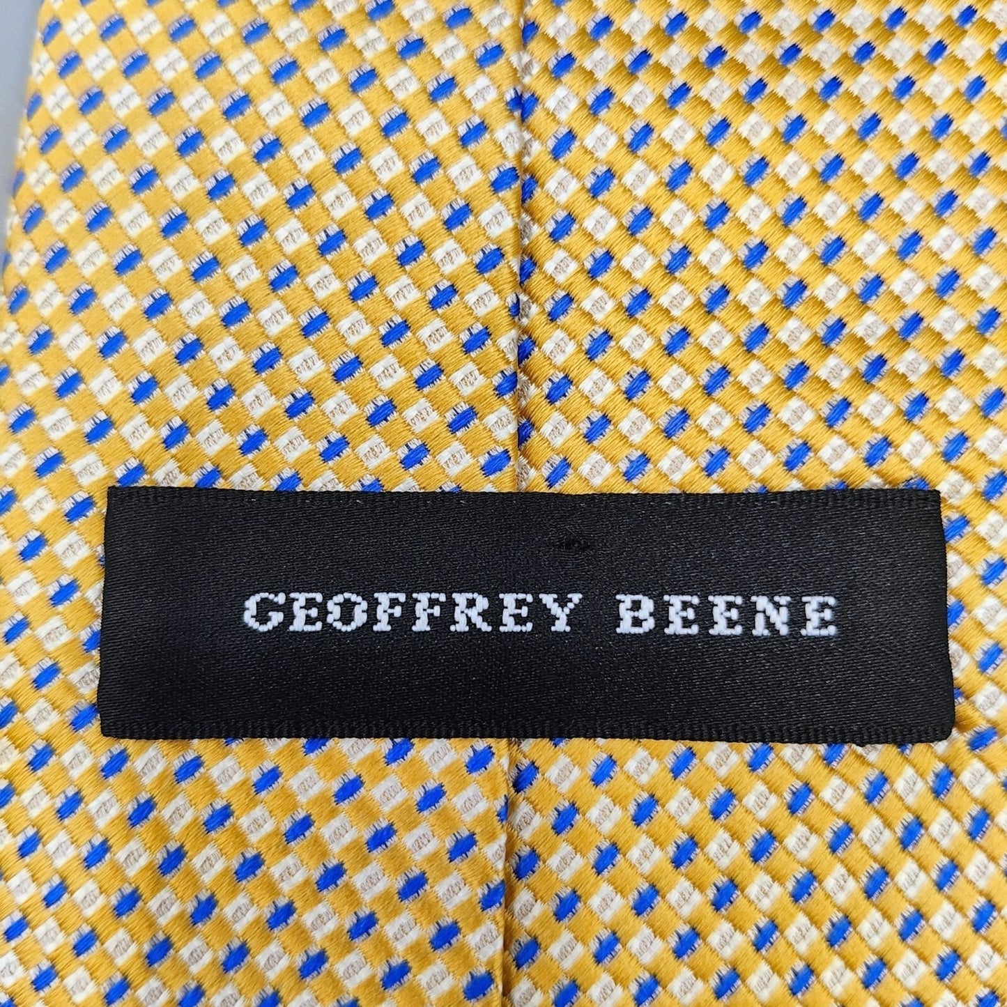 Geoffrey Beene Stain Resistant Yellow & Blue Geometric Pattern Wide Silk Necktie