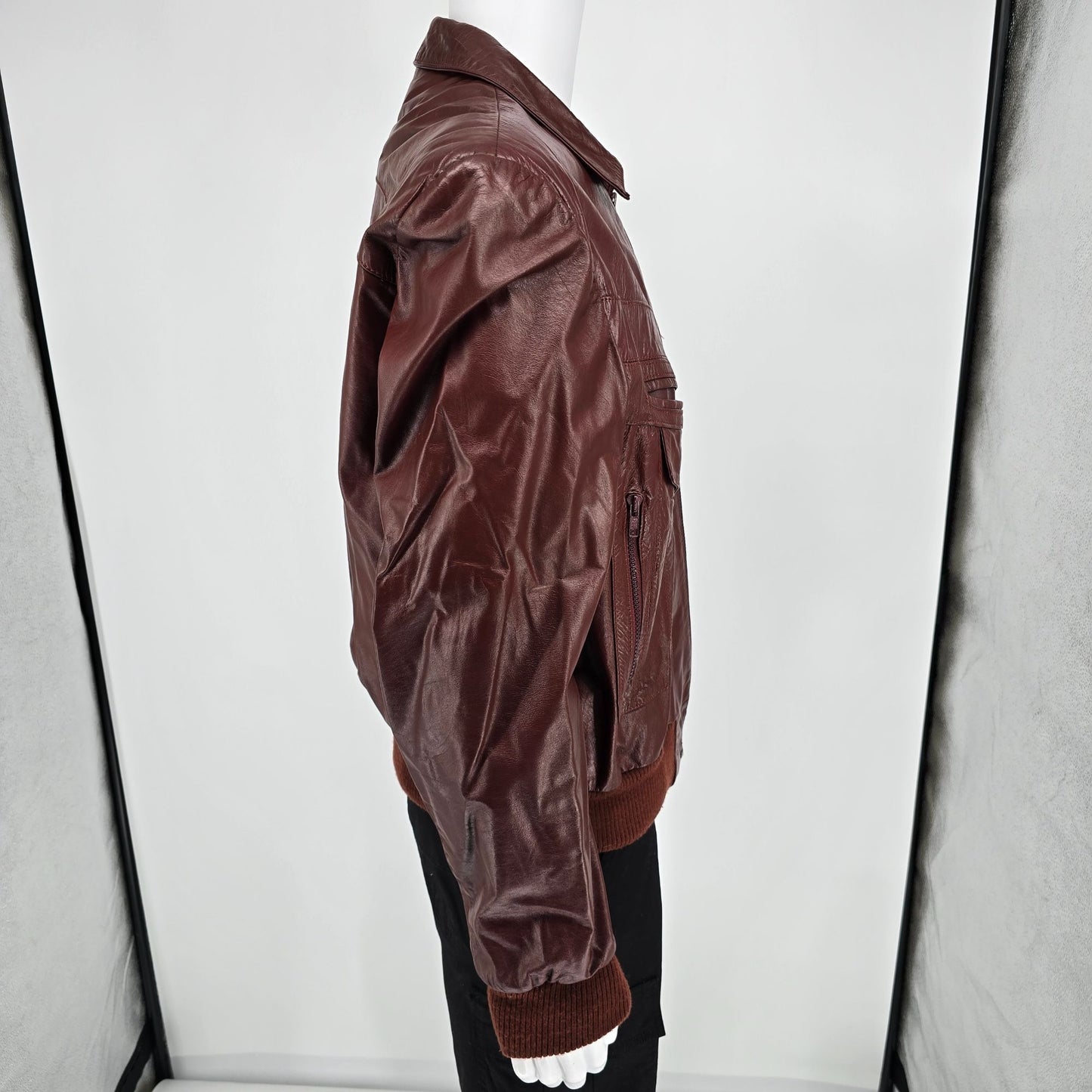 Vintage 1980s Berman's Pile Lined Oxblood/Burgundy Leather Bomber Jacket (L)