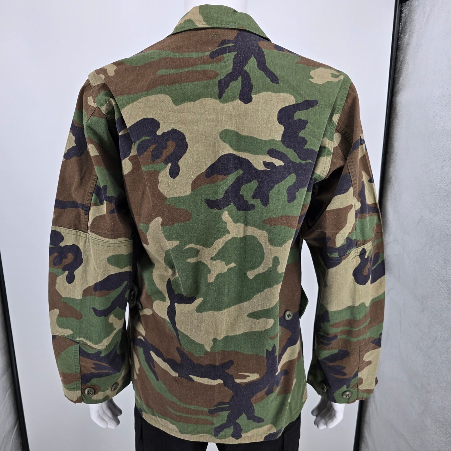 Vintage 1986 U.S. Air Forces in Europe BDU Woodland Camo Pattern Combat Coat (M)