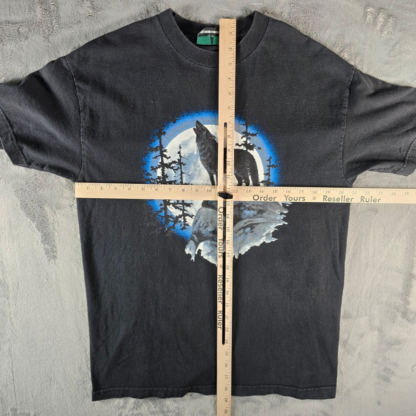 Vintage Y2K Leanin' Tree Country Trails New Castle, IN Wolf Moon T-Shirt (M/L)