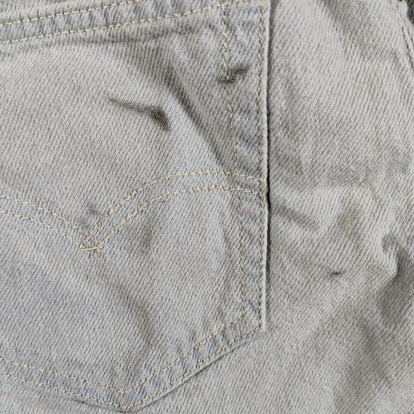 Levi's Size 31 Light Blue Women's A-Line Mom Shorts (Fair Condition)
