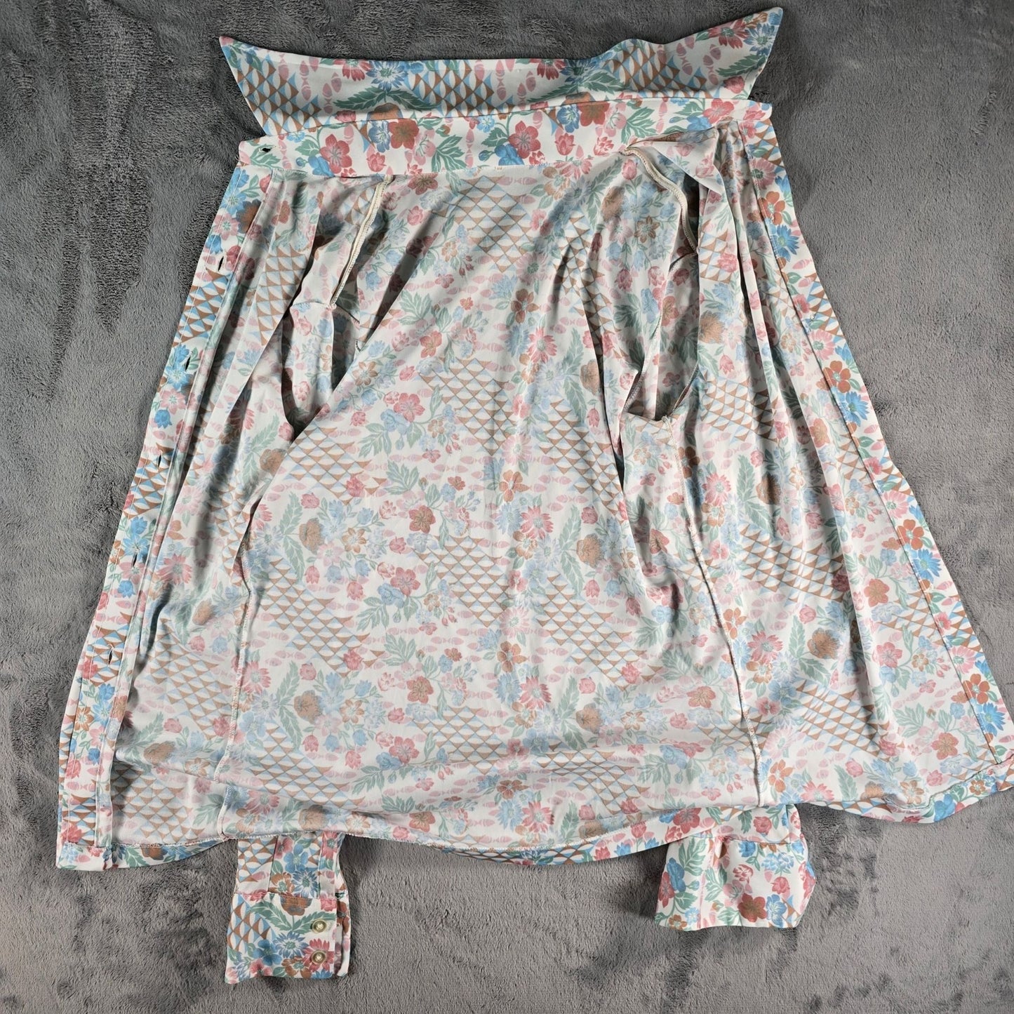 Vintage 1970s Women's Floral Geometric Print Button Front Shirt (M) *Flaw