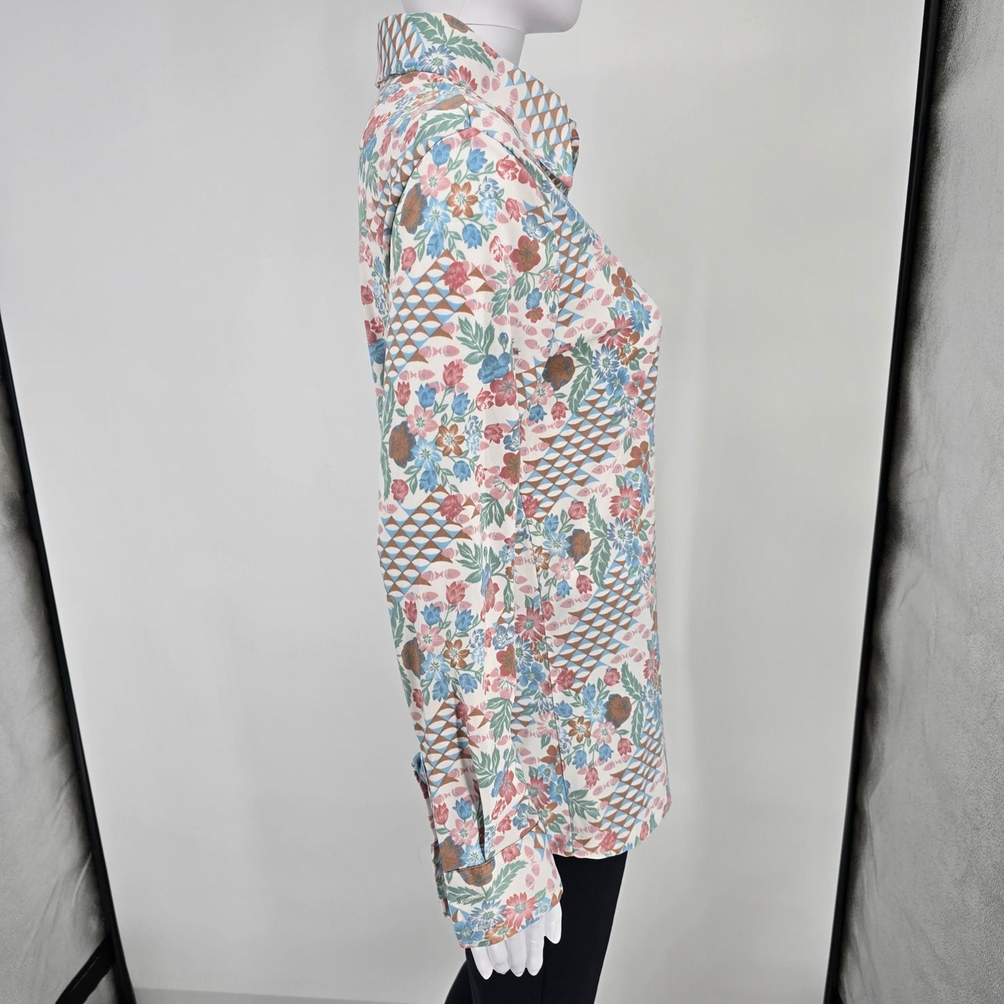 Vintage 1970s Women's Floral Geometric Print Button Front Shirt (M) *Flaw