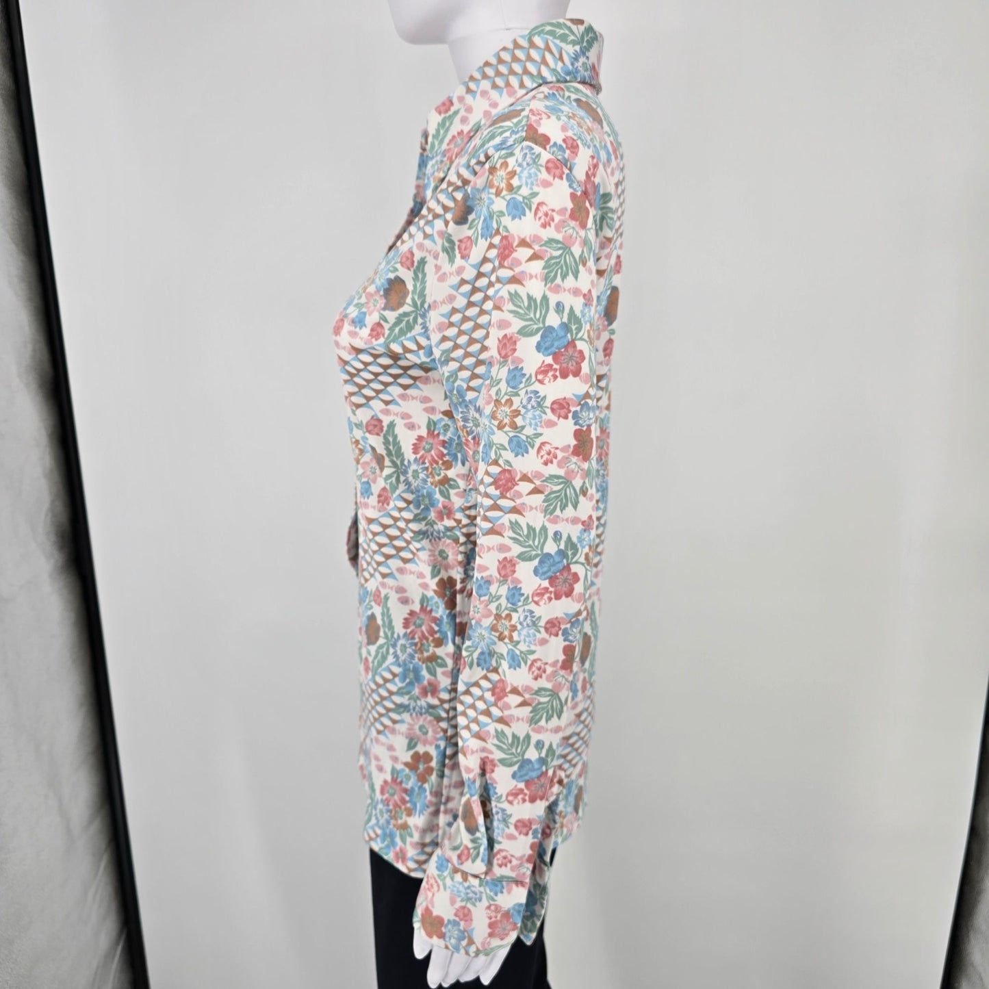 Vintage 1970s Women's Floral Geometric Print Button Front Shirt (M) *Flaw