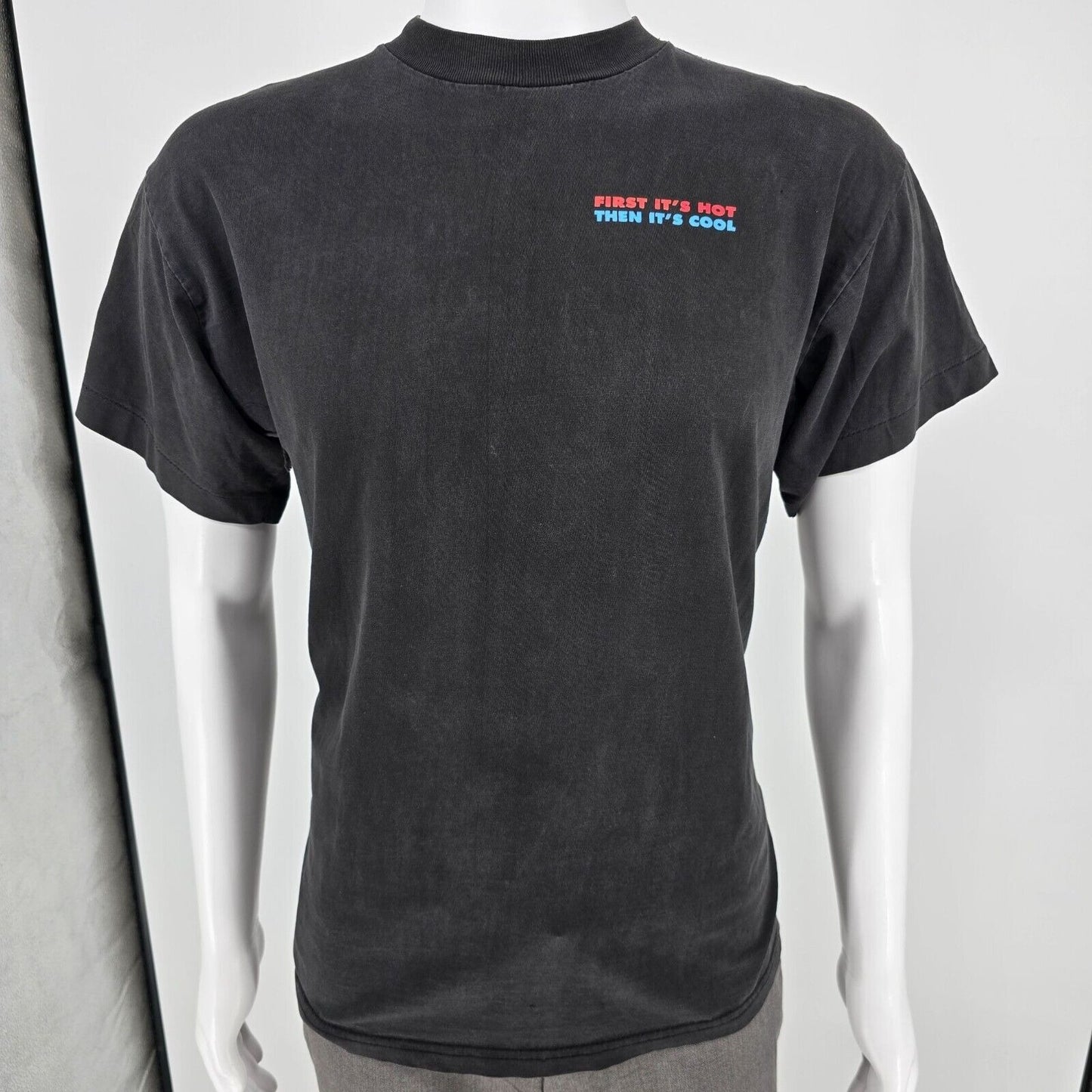Thrashed Vintage 1990s Aftershock "First It's Hot Then It's Cool" T-Shirt (M)