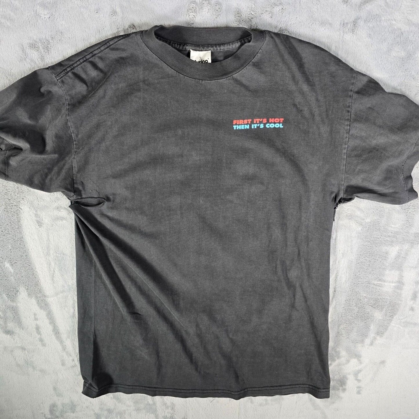 Thrashed Vintage 1990s Aftershock "First It's Hot Then It's Cool" T-Shirt (M)