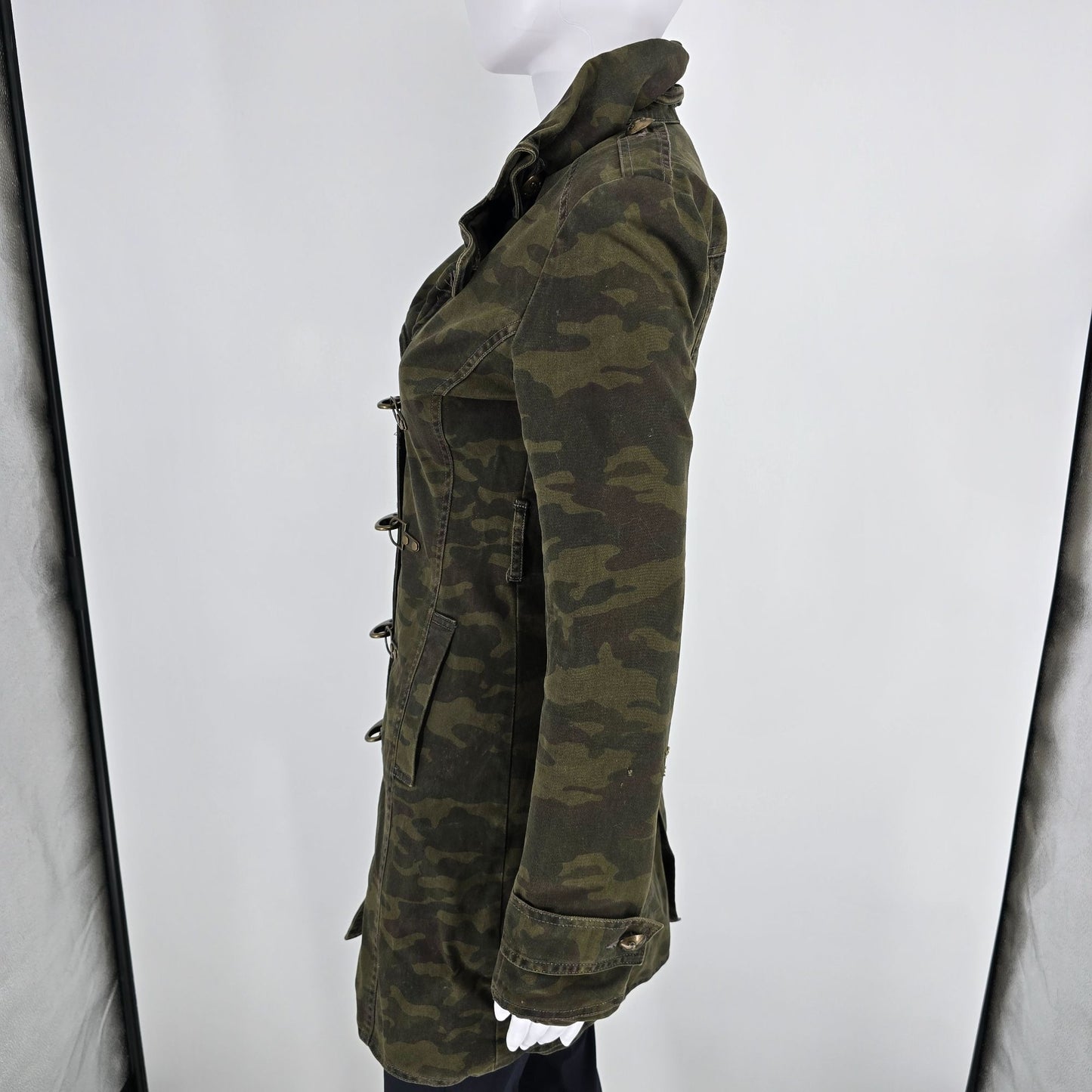 2010s BB Dakota Women's Green Camouflage Military-Style Clasp Front Coat (XS)