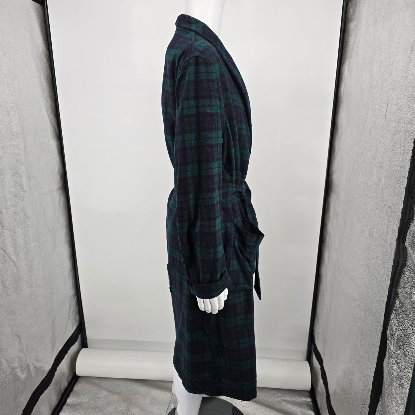 Vintage 1970s Pendleton Black Watch Tartan Virgin Wool Belted Robe (L) *Flaw