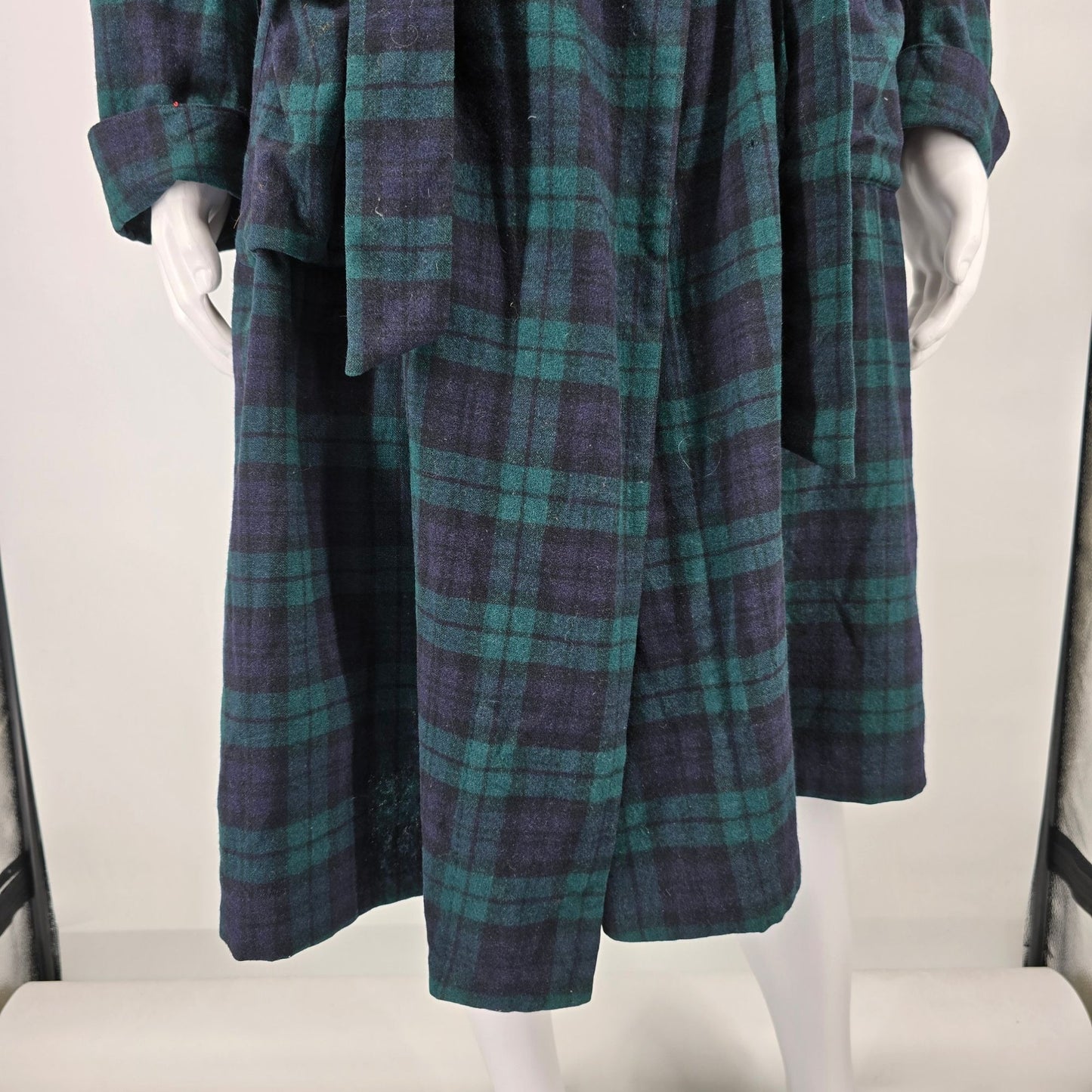 Vintage 1970s Pendleton Black Watch Tartan Virgin Wool Belted Robe (L) *Flaw